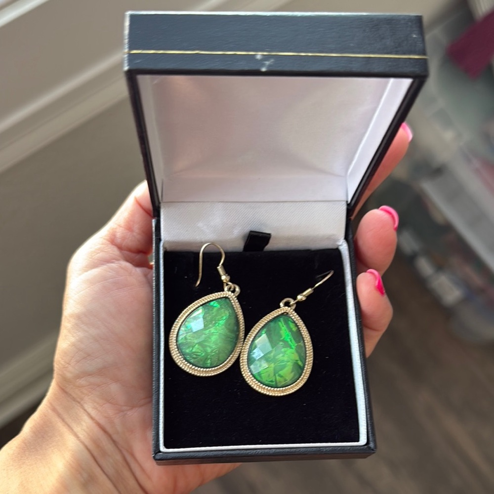 Elegant Green Teardrop Earrings
